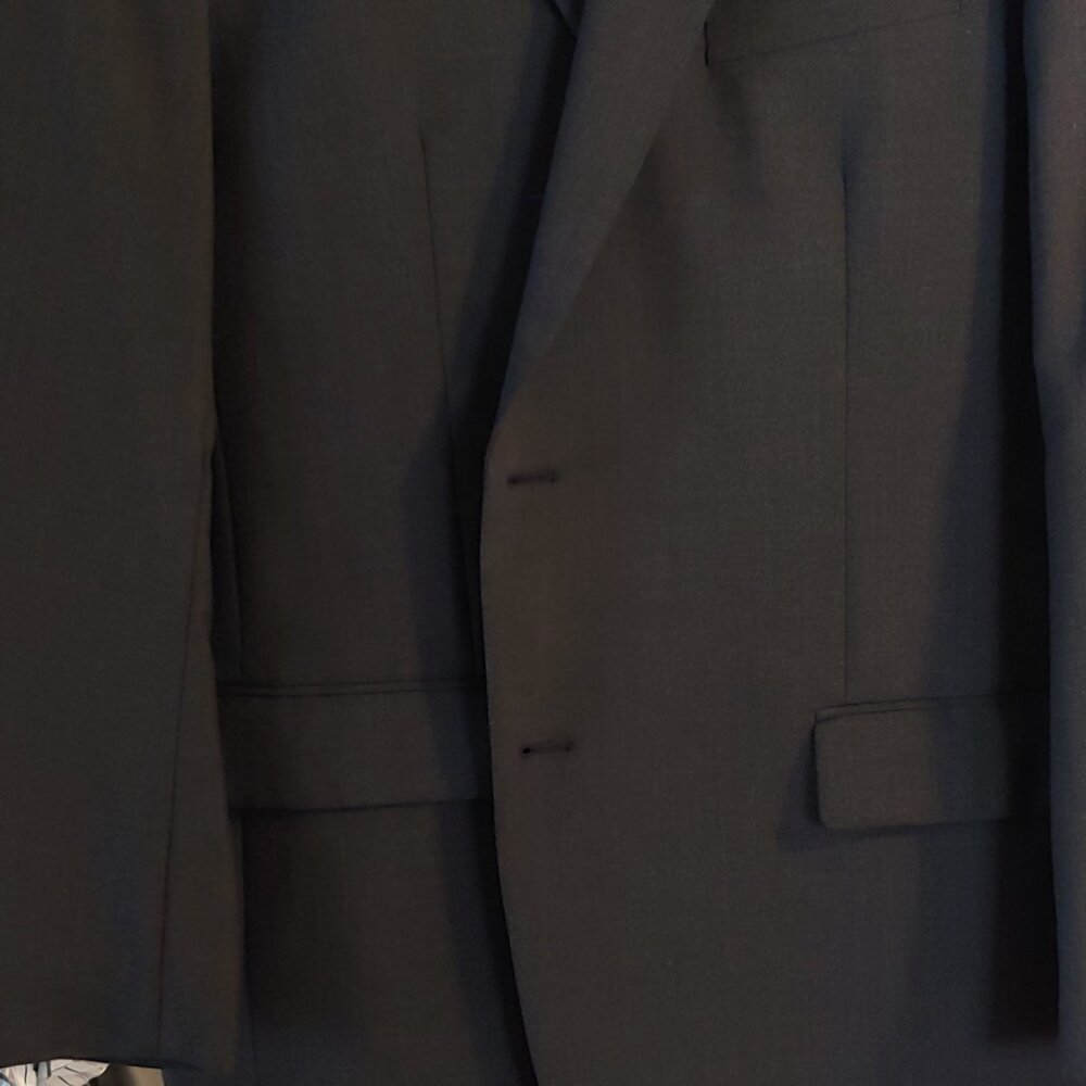 Louis Martin black security suite style, 44R Jacket, 36 x 31.5 pants.